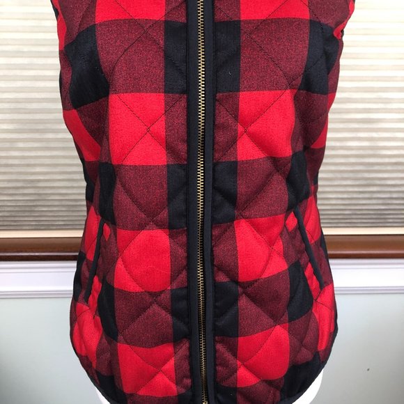 Old Navy Red & Black Buffalo Plaid Quilted Cozy Classic Zip Front Vest Cabincore - Picture 6 of 12